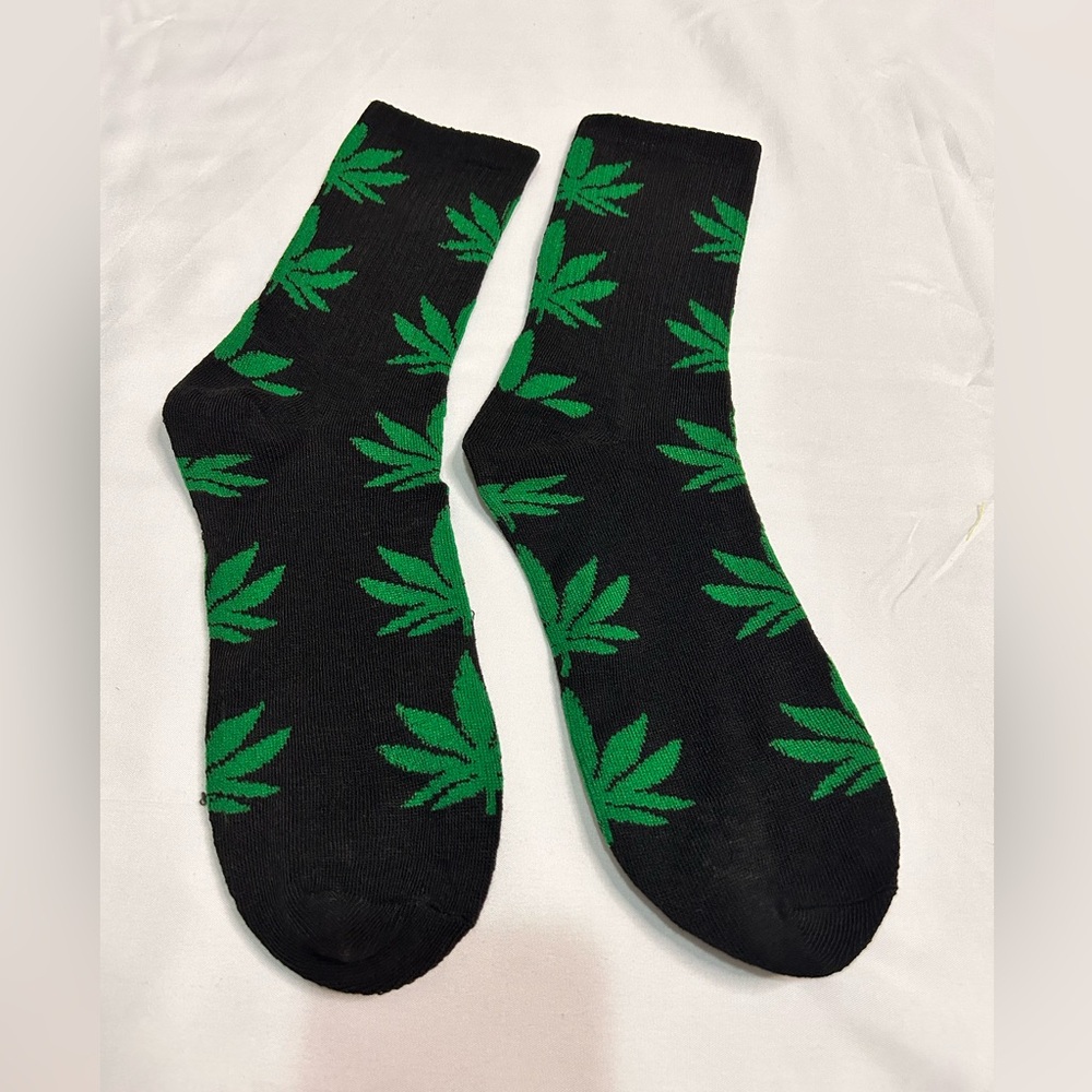 ⭐️Mapleleaf socks!